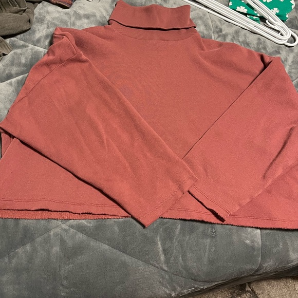 American eagle red turtleneck sweater - Picture 2 of 5